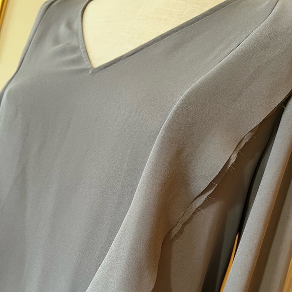Banana Republic Small Long Sleeve Gray Ruffled Blouse - Picture 5 of 9